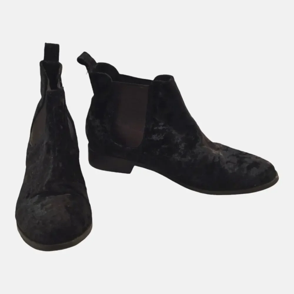 Toms Ella Chelsea Boots Women's Size US 9 Crushed Velvet Black